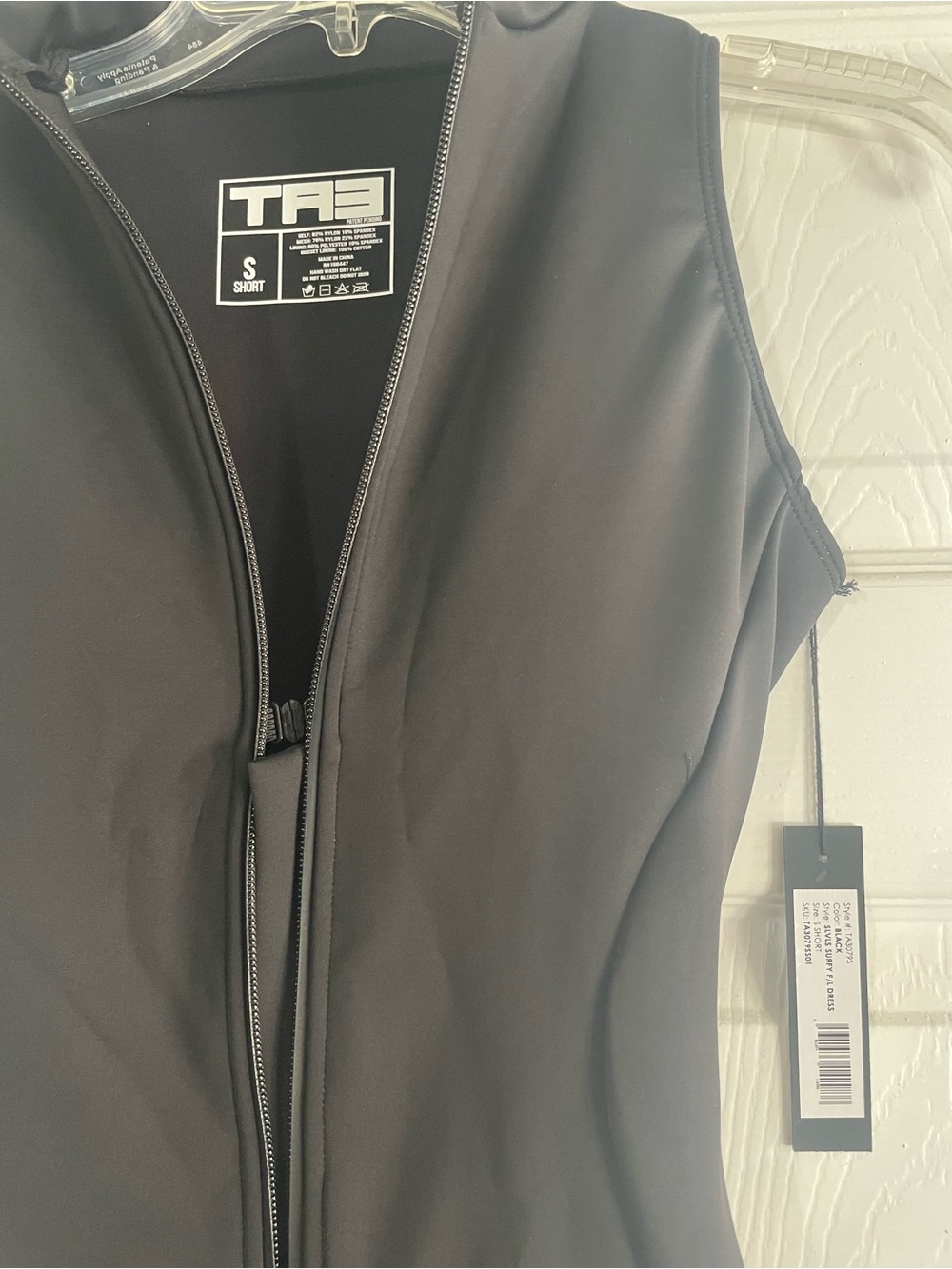 TA3 Sleeveless Black Midi Dress with Front Zip Size Small Short NWT - Picture 3 of 3
